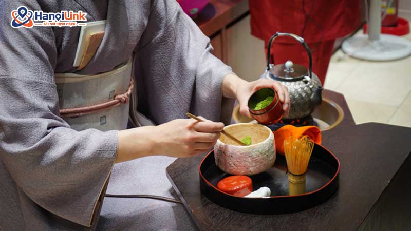 Lịch sử hình thành và phát triển của nghệ thuật trà Nhật Bản