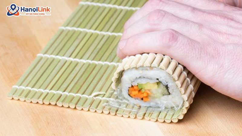 Cách cuộn Sushi