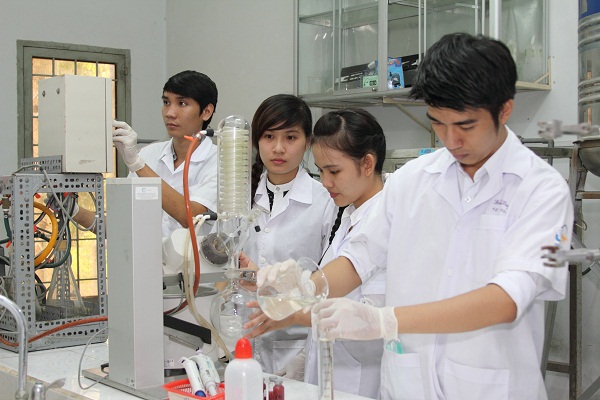 kỹ sư nữ đi Nhật
