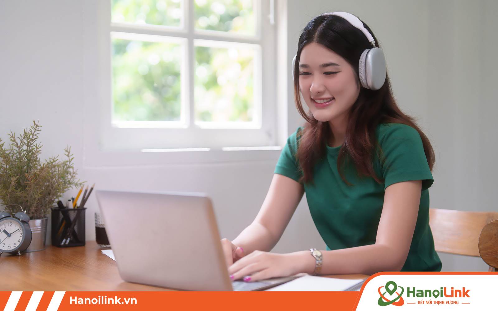 Kết hợp xem phim, nghe nhạc là cách học tiếng Nhật hiệu quả cho người mới bắt đầu