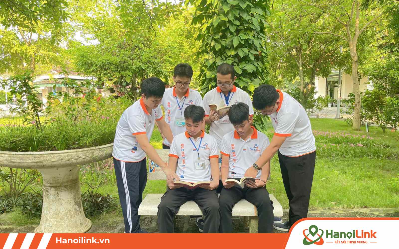 Người mới bắt đầu có thể áp dụng mẹo học bảng chữ cái Nhật là kết hợp song song Hiragana và Katakana