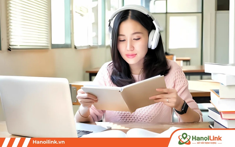 Học từ vựng song song với nghe