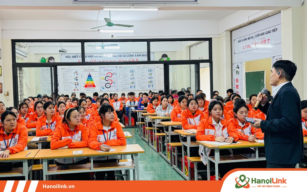 Giám đốc gửi lời chúc