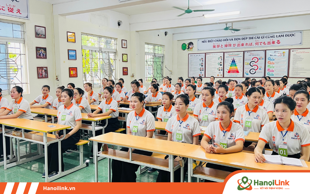 Đại diện nghiệp đoàn Nhật Bản gặp mặt học viên HanoiLink trước thi tuyển