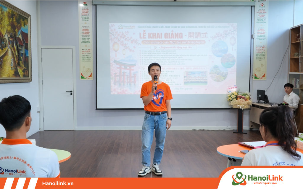 Giáo viên chủ nhiệm lớp H80