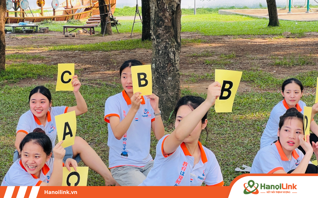 Không khí càng về cuối càng gay cấn khi số lượng người chơi trên sàn thi đấu dần thu hẹp